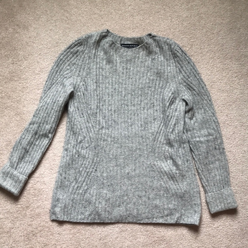 Banana Republic soft part cashmere sweater! Size S